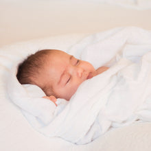 Load image into Gallery viewer, Muslin Swaddle Blanket made from Organic Cotton - Gray